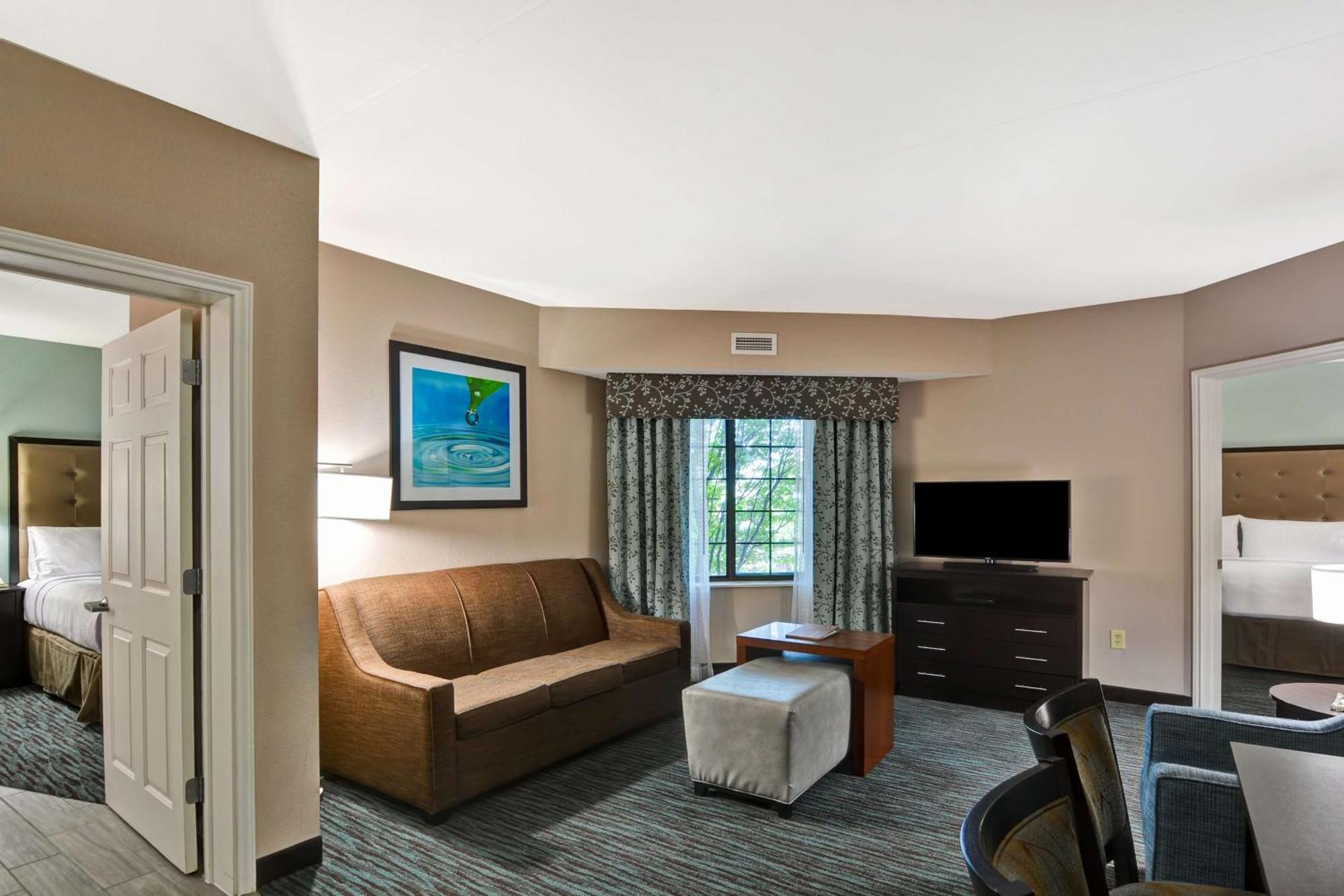 Two-Bedroom King Suite - Non-Smoking,1557395143:JPEG